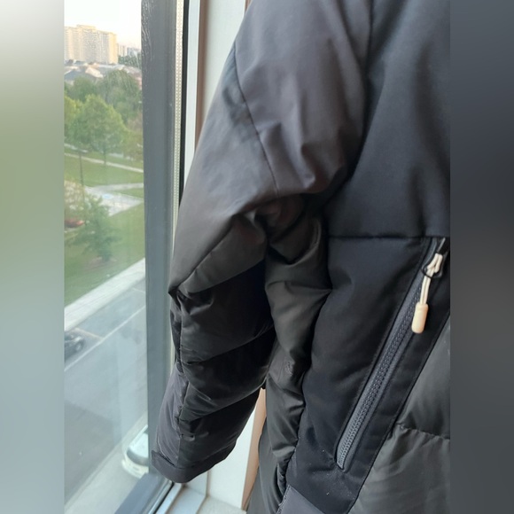 NORTH FACE WINTER JACKET PARKA . MOVE OUT SALE - Picture 3 of 11